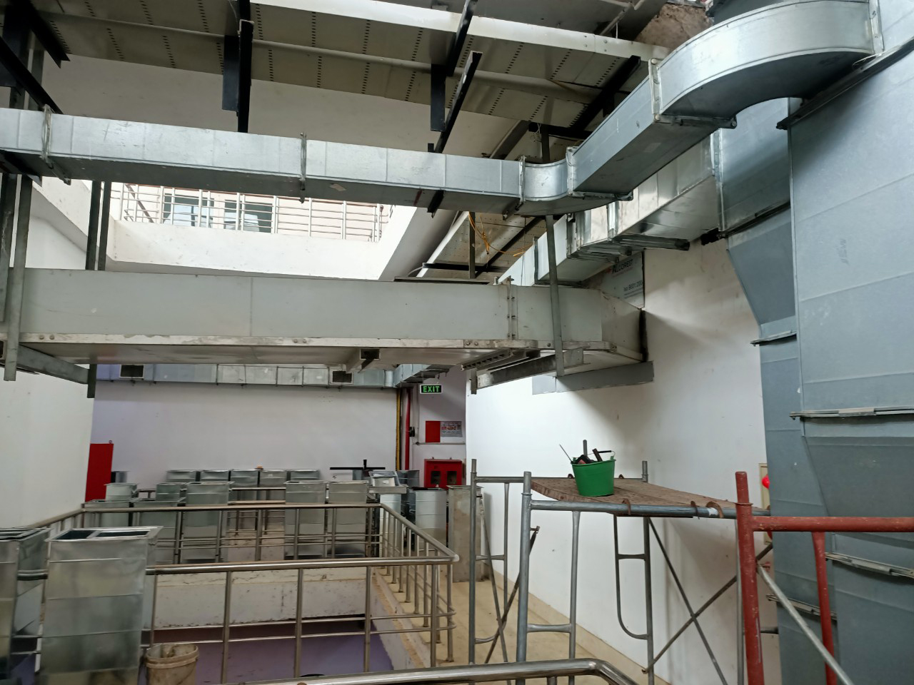 Gia công, lắp đặt cải tạo hệ thống thông gió phòng 11 kV